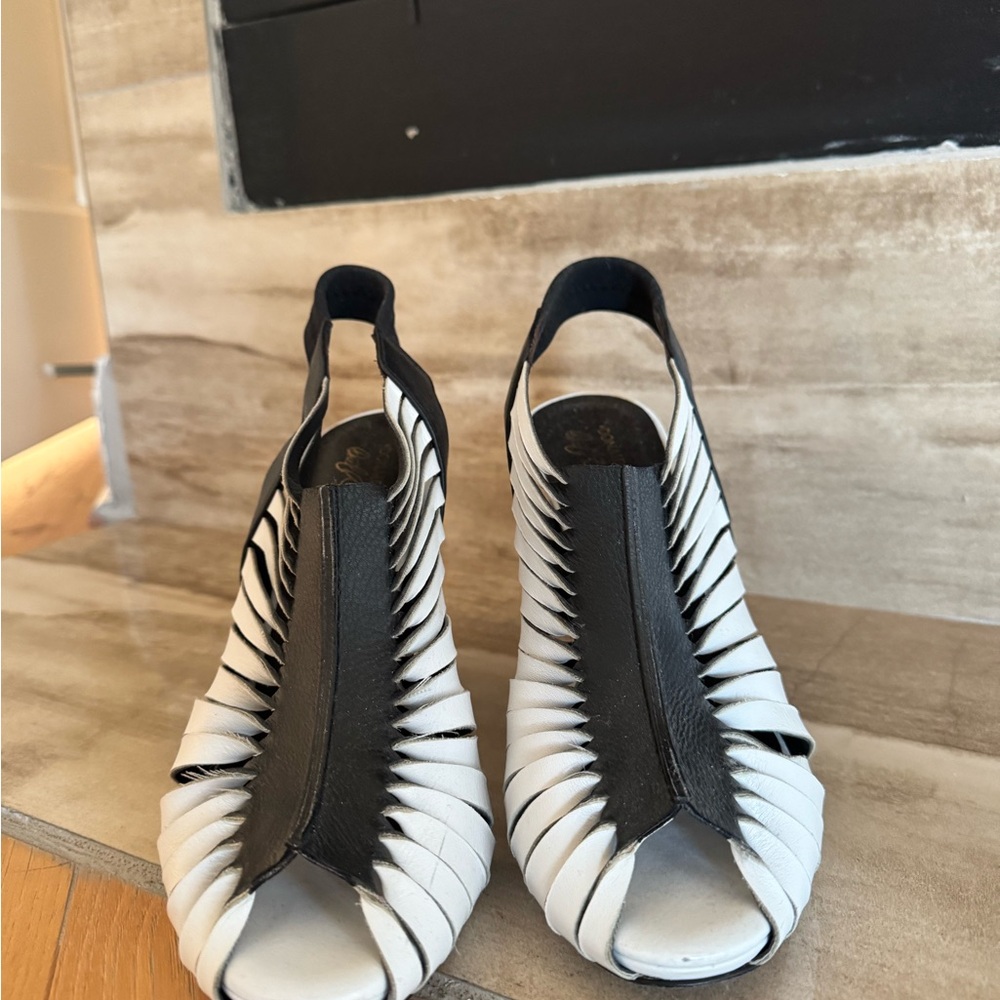Donald J. Pliner Black and White Strappy Heels